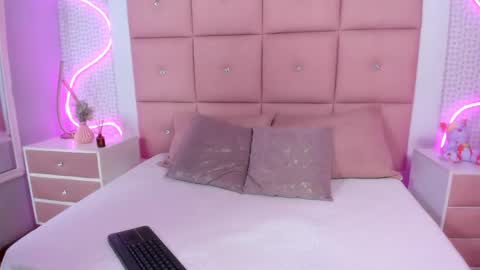 Snapshot of isabellapedraza chatting on May 2026 12:13:02 PM Isabel online show from May 2026 12:13:02 PM