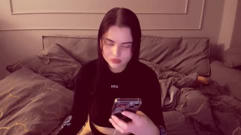 Snapshot of isabellaprincess21 chatting on November 2025 09:47:01 PM Isabella online show from November 2025 09:47:01 PM