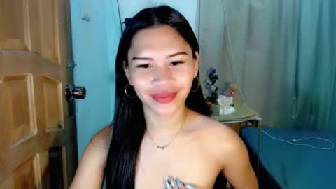 Snapshot of isabelle_amore chatting on July 2026 01:07:02 AM Ysa online show from July 2026 01:07:02 AM