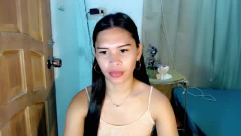 Snapshot of isabelle_amore chatting on July 2026 02:05:17 AM Ysa online show from July 2026 02:05:17 AM