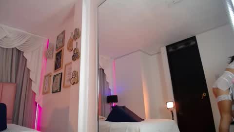 Isabelle Daza online show from February 2026 12:04:02 PM