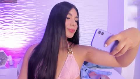 Isa online show from November 2025 10:15:01 PM