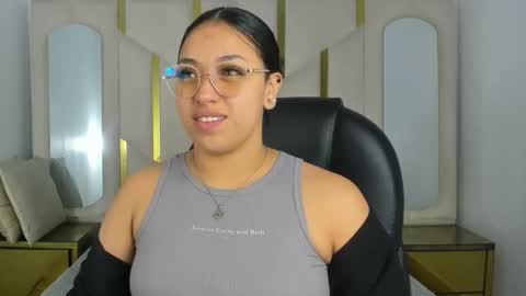 isabellrodriguez18 online show from November 2025 04:04:01 AM