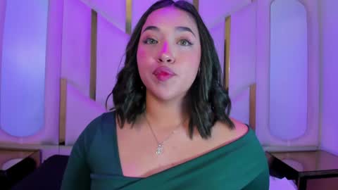 isabellrodriguez18 online show from April 2026 03:23:01 AM