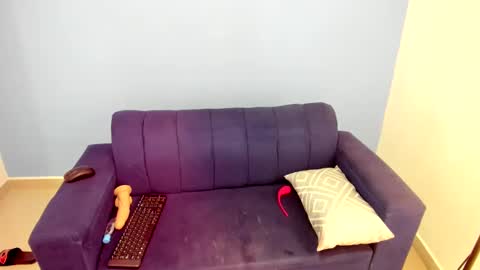 Snapshot of isaemm_ chatting on December 2024 10:51:01 PM Isaemm online show from December 2024 10:51:01 PM