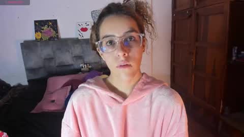 Isabela  online show from October 2025 07:05:02 AM