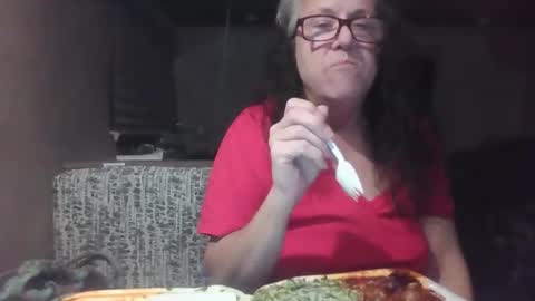 Iseestarz420 online show from December 2024 11:14:01 PM