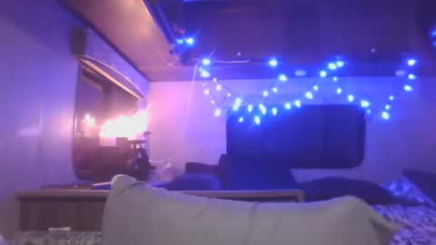 Iseestarz420 online show from December 2024 11:34:02 PM