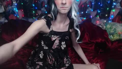 Sele online show from December 2025 11:01:02 PM