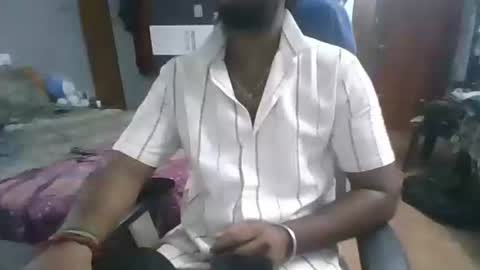 Snapshot of isha147 chatting on June 2026 09:22:01 AM Horny boy online show from June 2026 09:22:01 AM