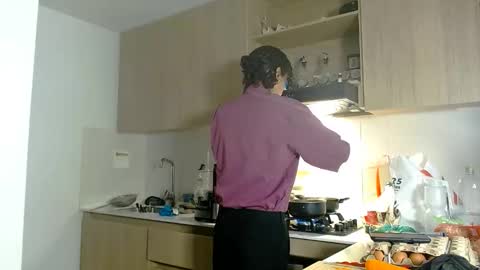 Isidro online show from November 2025 03:07:01 AM