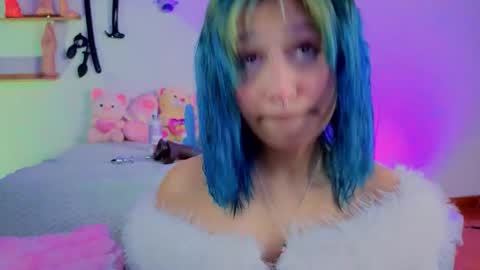 Isisjones18 online show from March 2026 12:11:01 PM