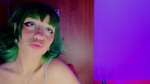 Isisjones18 online show from June 2026 11:23:02 AM