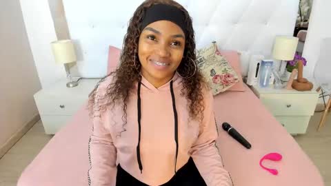 Vanessa online show from October 2025 11:19:02 AM