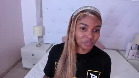 Vanessa online show from November 2025 11:22:01 AM