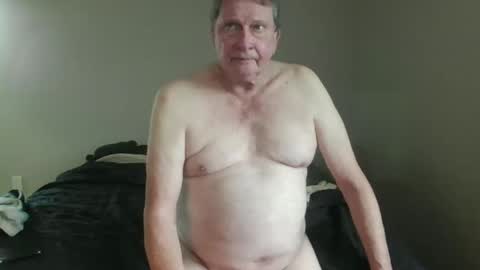 island625103 online show from September 2025 08:12:02 PM