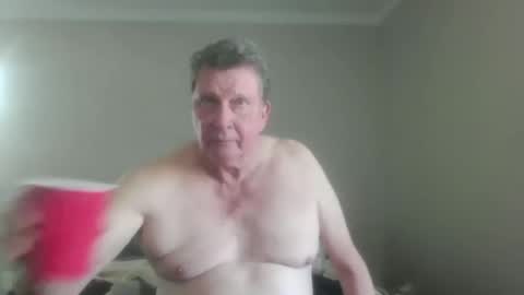 island625103 online show from September 2025 07:07:02 PM