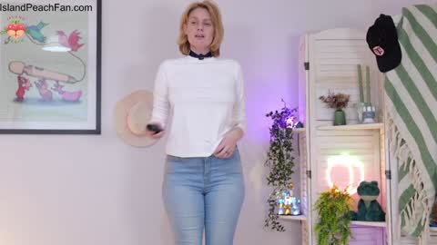 Lou  Peaches online show from March 2026 03:15:01 PM