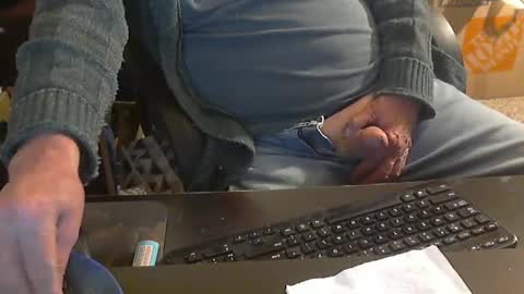 Snapshot of islandduke chatting on December 2024 05:15:01 PM Duke online show from December 2024 05:15:01 PM