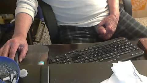 Snapshot of islandduke chatting on December 2024 03:39:01 AM Duke online show from December 2024 03:39:01 AM