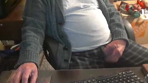 Snapshot of islandduke chatting on December 2024 11:43:02 AM Duke online show from December 2024 11:43:02 AM