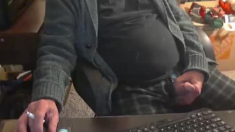 Snapshot of islandduke chatting on January 2025 03:15:02 AM Duke online show from January 2025 03:15:02 AM