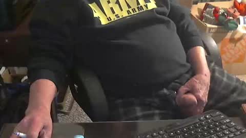 Snapshot of islandduke chatting on January 2025 01:28:01 AM Duke online show from January 2025 01:28:01 AM