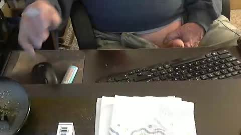 Snapshot of islandduke chatting on January 2025 12:02:02 PM Duke online show from January 2025 12:02:02 PM