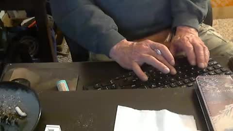 Snapshot of islandduke chatting on January 2025 09:24:01 AM Duke online show from January 2025 09:24:01 AM