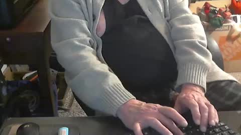 Snapshot of islandduke chatting on January 2025 11:45:02 AM Duke online show from January 2025 11:45:02 AM