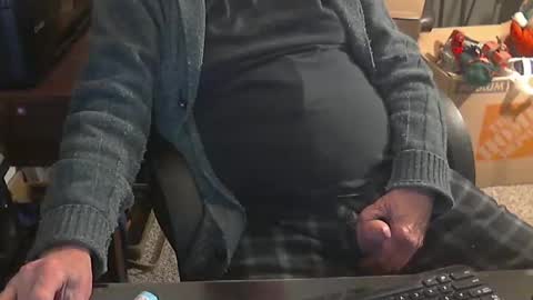 Snapshot of islandduke chatting on January 2025 02:07:02 AM Duke online show from January 2025 02:07:02 AM