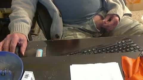 Snapshot of islandduke chatting on January 2025 03:59:01 AM Duke online show from January 2025 03:59:01 AM