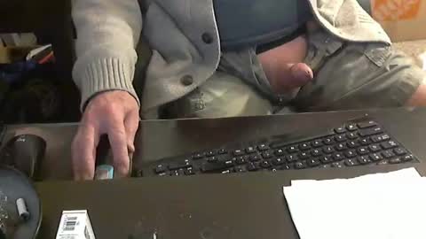 Snapshot of islandduke chatting on February 2025 11:29:02 AM Duke online show from February 2025 11:29:02 AM