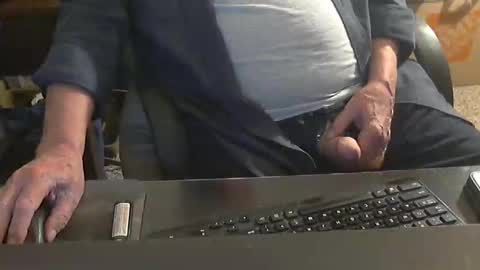 Snapshot of islandduke chatting on September 2025 11:54:01 AM Duke online show from September 2025 11:54:01 AM