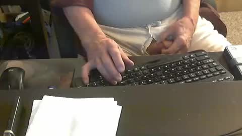 Snapshot of islandduke chatting on October 2025 11:18:02 AM Duke online show from October 2025 11:18:02 AM