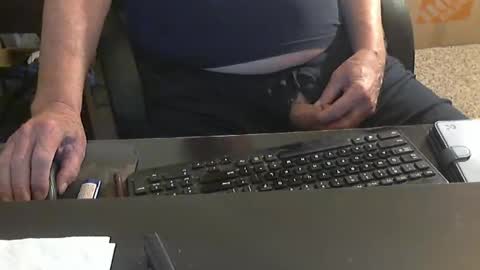 Snapshot of islandduke chatting on October 2025 03:22:02 PM Duke online show from October 2025 03:22:02 PM