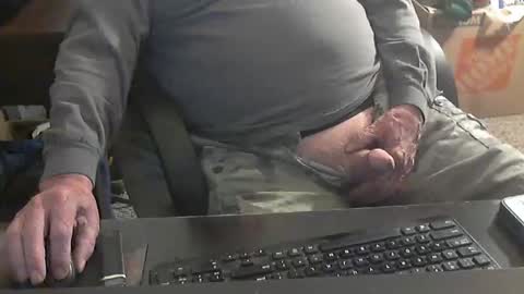 Snapshot of islandduke chatting on November 2025 03:33:02 PM Duke online show from November 2025 03:33:02 PM