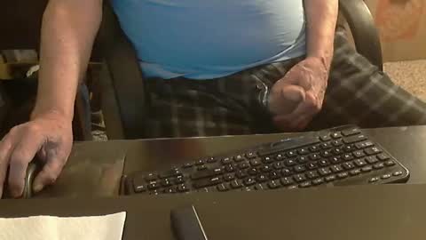 Snapshot of islandduke chatting on November 2025 03:52:02 PM Duke online show from November 2025 03:52:02 PM