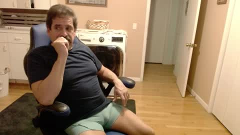 Jim online show from November 2025 05:18:02 AM