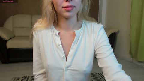 Polly online show from September 2025 06:10:02 PM