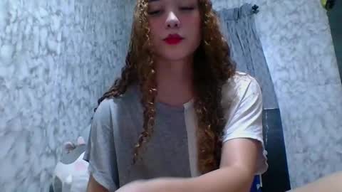 Snapshot of issa30213 chatting on December 2024 02:06:02 AM Issa online show from December 2024 02:06:02 AM