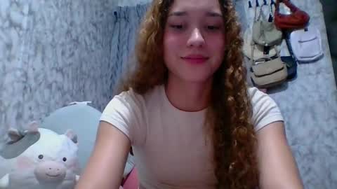 Snapshot of issa30213 chatting on February 2025 03:34:02 AM Issa online show from February 2025 03:34:02 AM