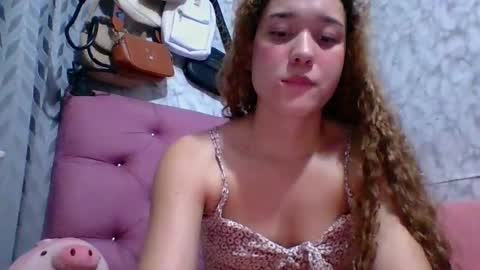 Snapshot of issa30213 chatting on February 2025 05:53:01 AM Issa online show from February 2025 05:53:01 AM