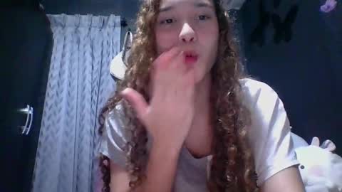 Snapshot of issa30213 chatting on March 2025 02:46:02 AM Issa online show from March 2025 02:46:02 AM