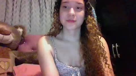 Snapshot of issa30213 chatting on November 2025 05:18:02 AM Issa online show from November 2025 05:18:02 AM