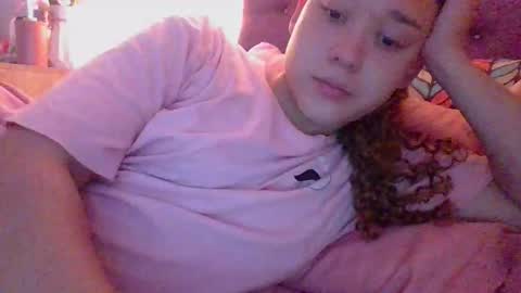 Snapshot of issa30213 chatting on February 2026 02:20:02 PM Issa online show from February 2026 02:20:02 PM