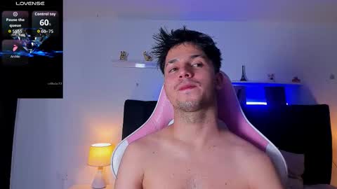 Issac online show from November 2025 03:23:02 AM