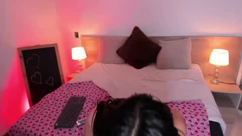 issis_smith online show from October 2025 03:42:02 AM