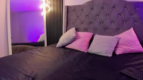 issis_smith online show from October 2025 04:13:01 AM