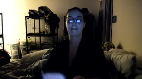 Snapshot of italiana25 chatting on June 2026 03:25:01 AM Bella Bloom online show from June 2026 03:25:01 AM